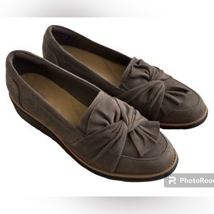 Women’s Clarks Collection Sharon Dasher loafers/ shoes/sz 7.5 gray Like NEW 🔥🔥